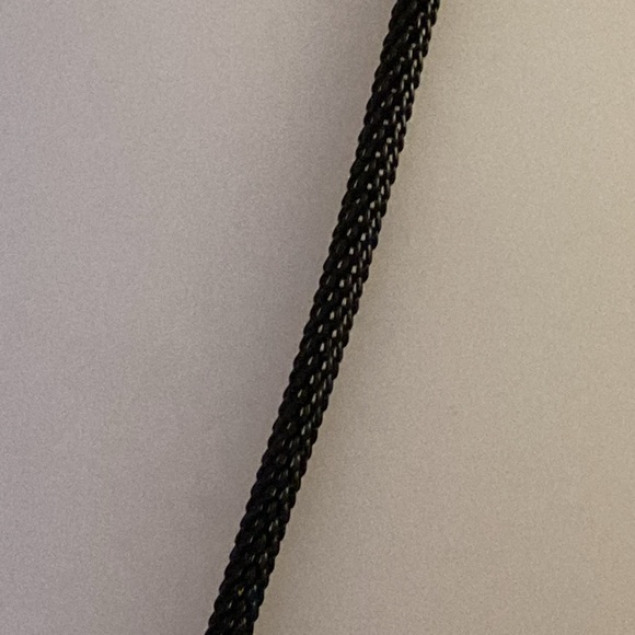 NWOT - VIDA Vintage Black Bow Crystal Pendant, Mesh Chain & Matching Earrings - Picture 6 of 14